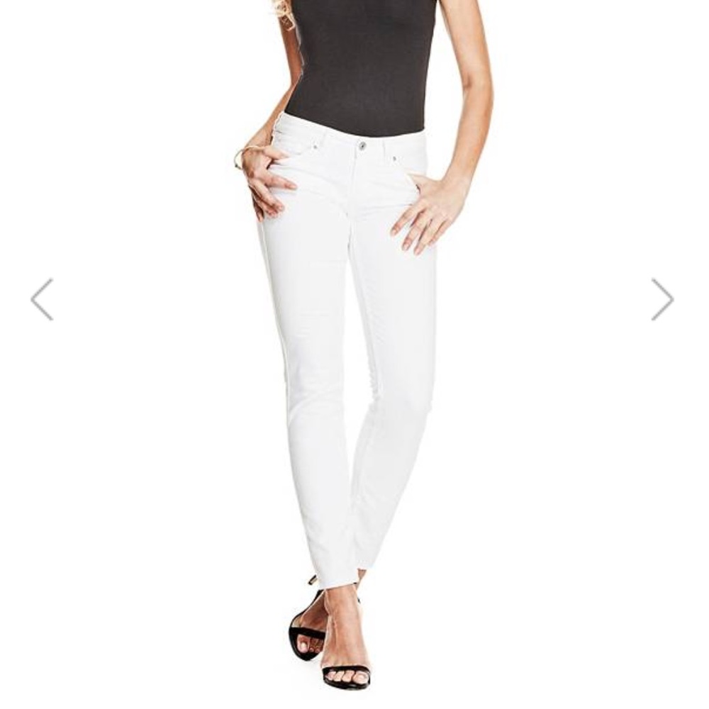 Guess Cindy Power Skinny Jean size 27